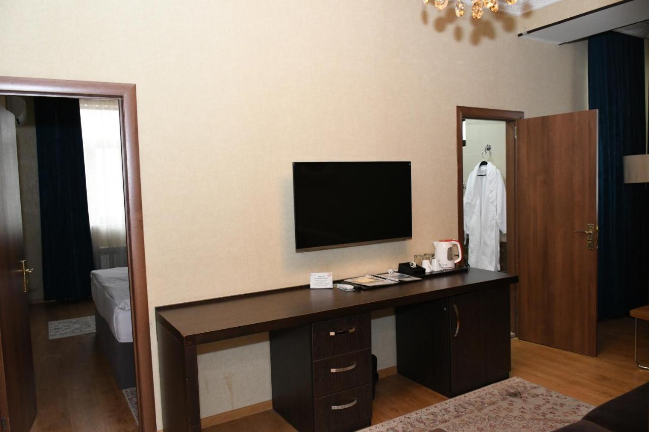 Square Baku Hotel ภายนอก รูปภาพ
