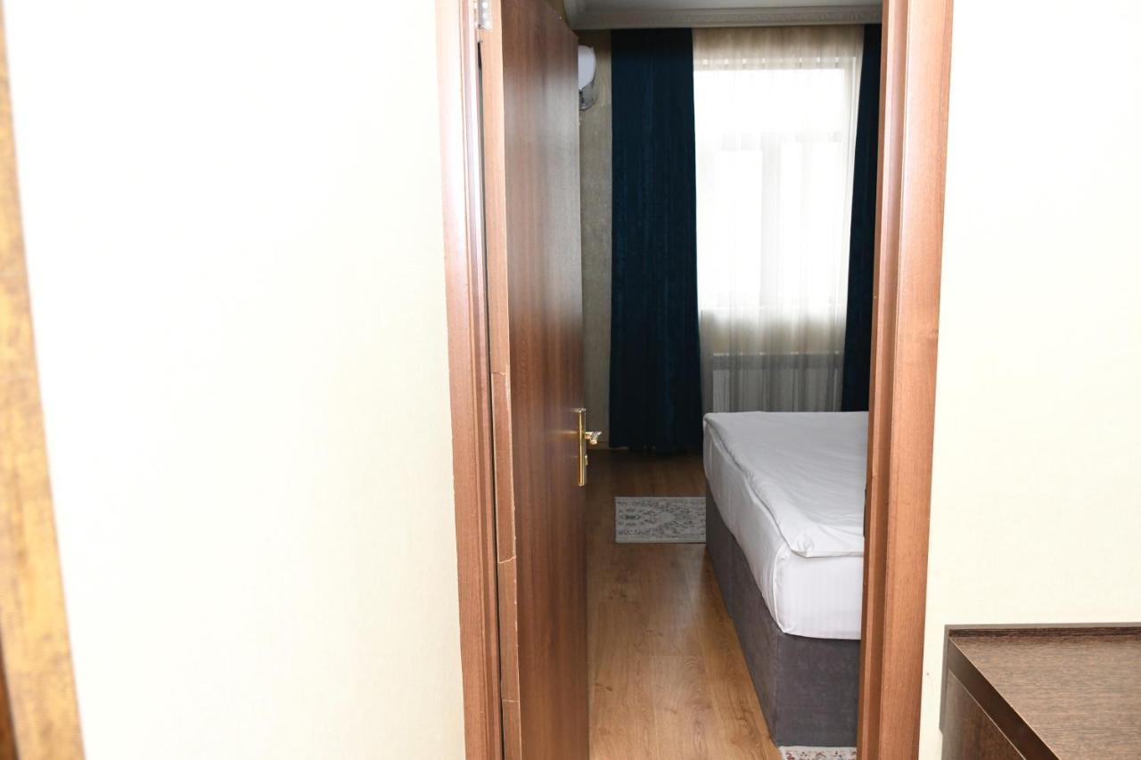 Square Baku Hotel ภายนอก รูปภาพ