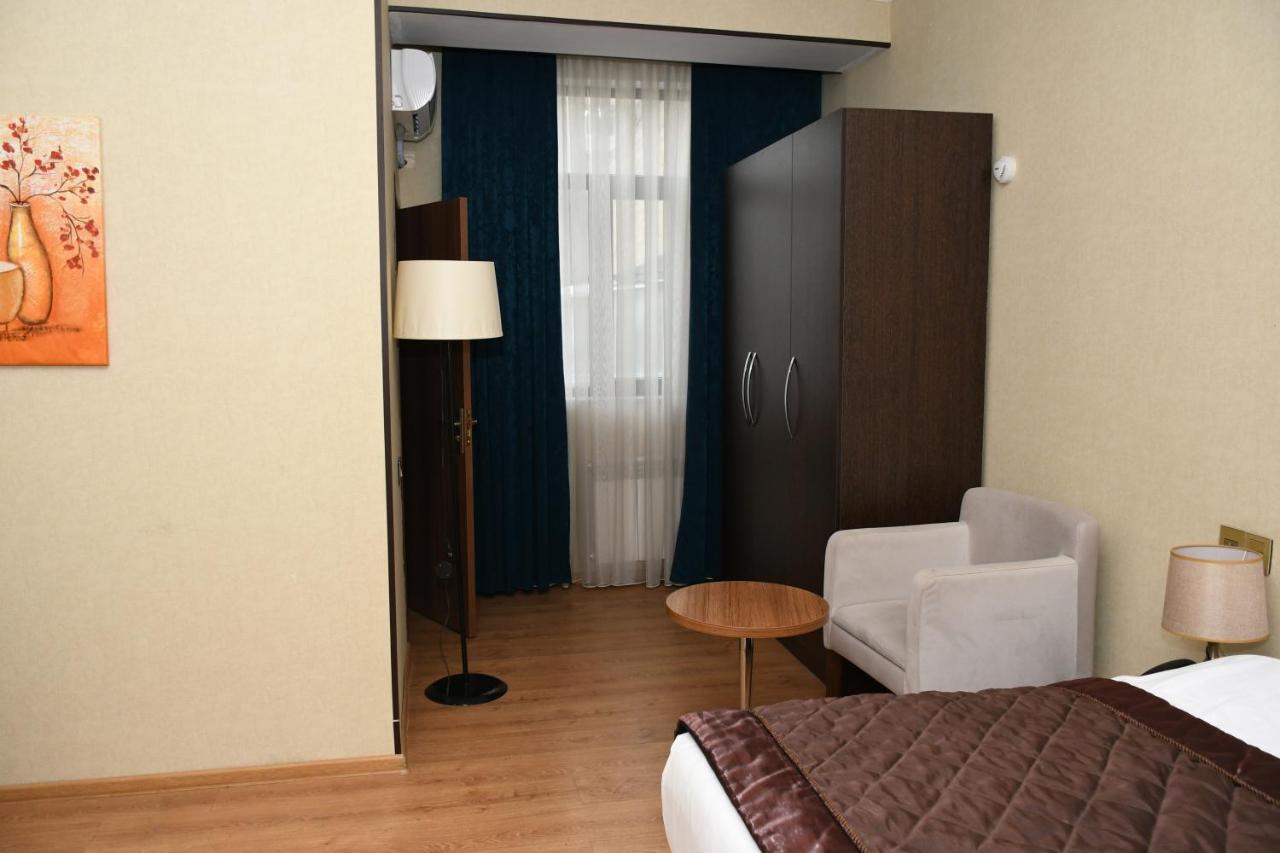 Square Baku Hotel ภายนอก รูปภาพ