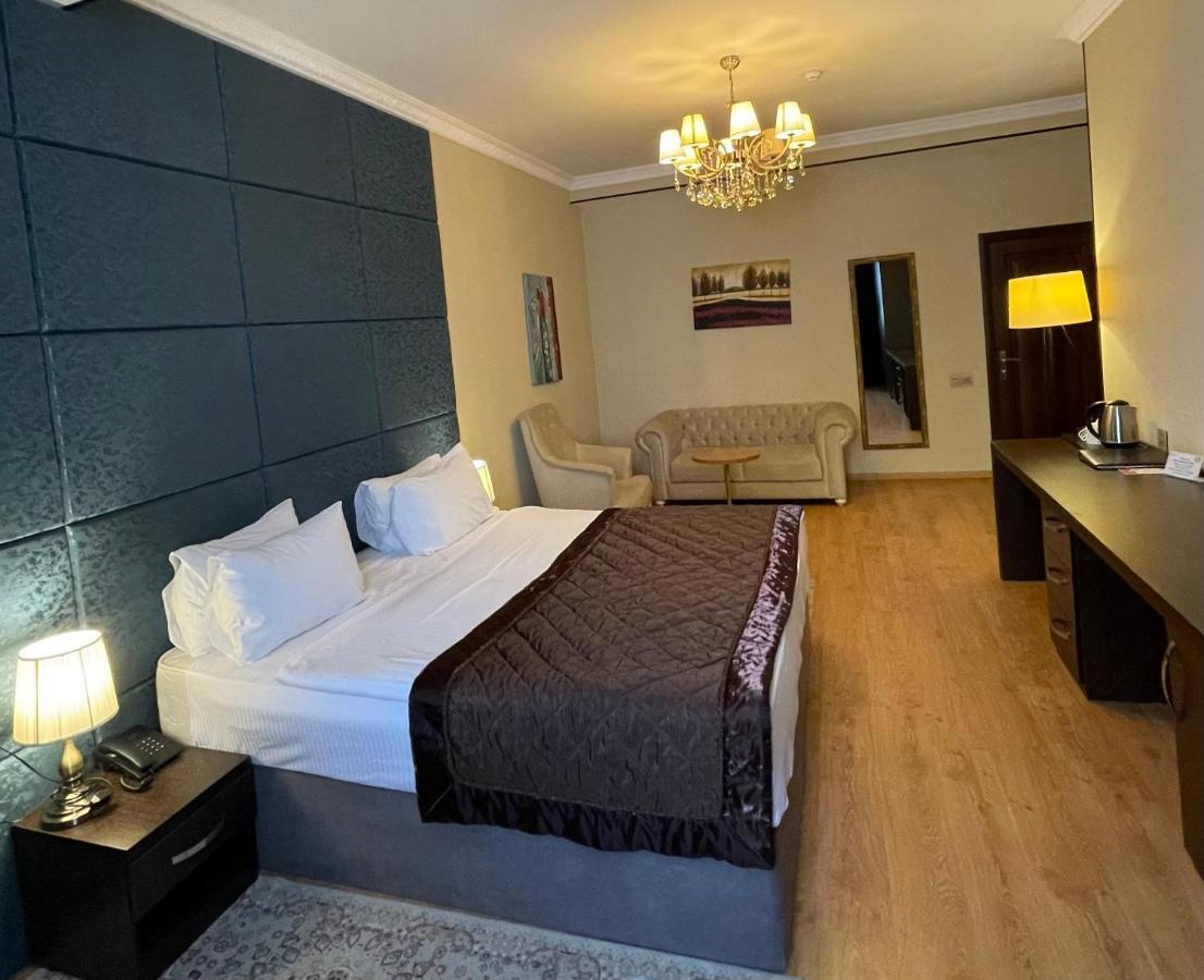 Square Baku Hotel ภายนอก รูปภาพ
