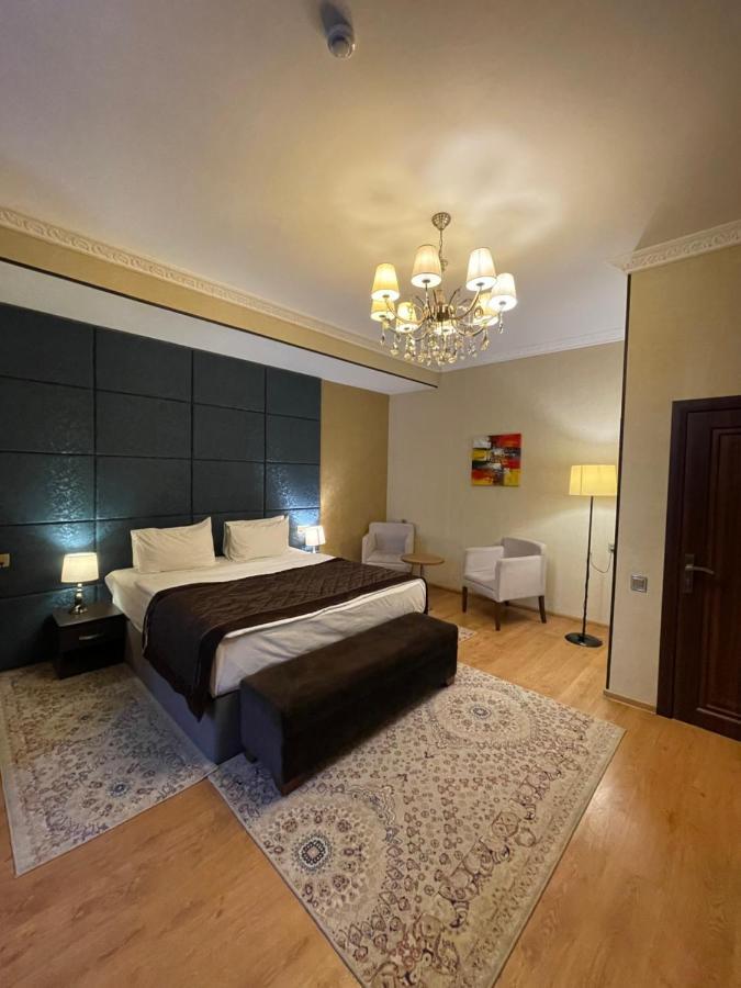 Square Baku Hotel ภายนอก รูปภาพ