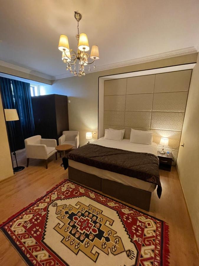 Square Baku Hotel ภายนอก รูปภาพ