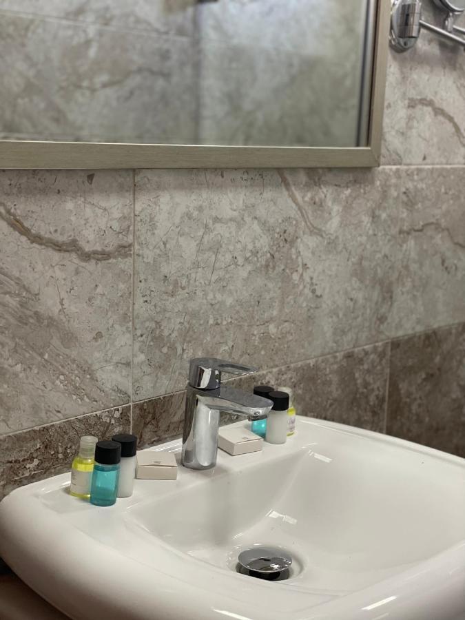 Square Baku Hotel ภายนอก รูปภาพ