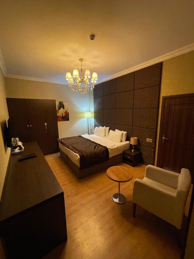 Square Baku Hotel ภายนอก รูปภาพ