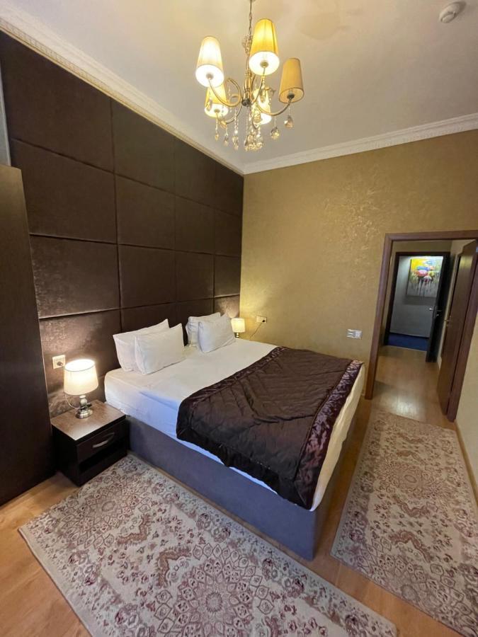 Square Baku Hotel ภายนอก รูปภาพ