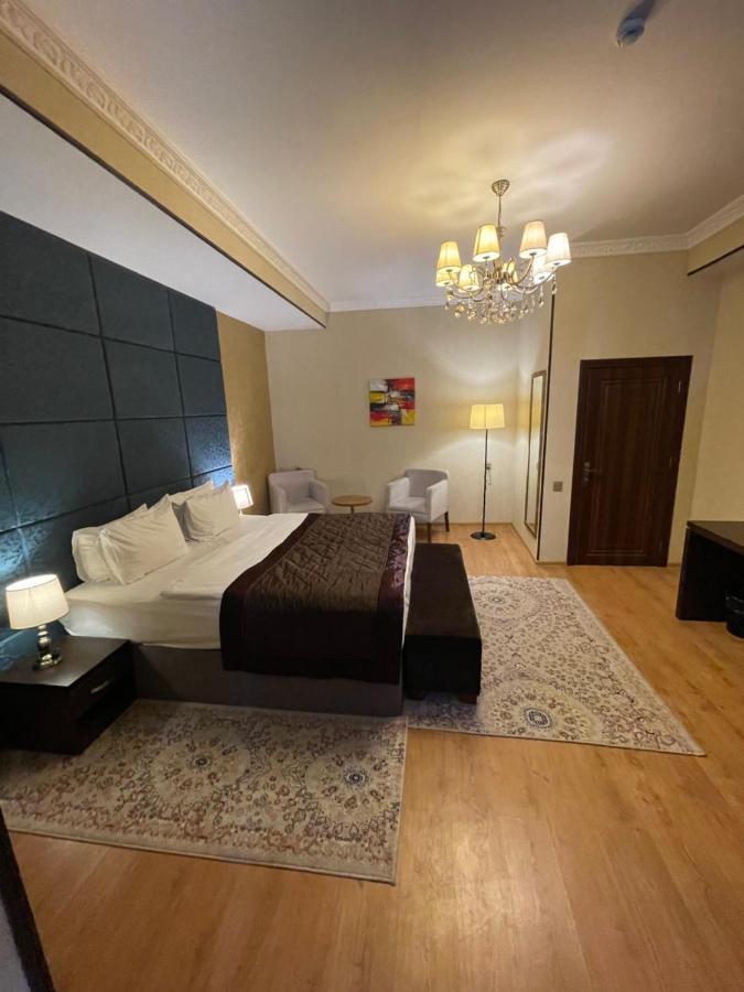 Square Baku Hotel ภายนอก รูปภาพ