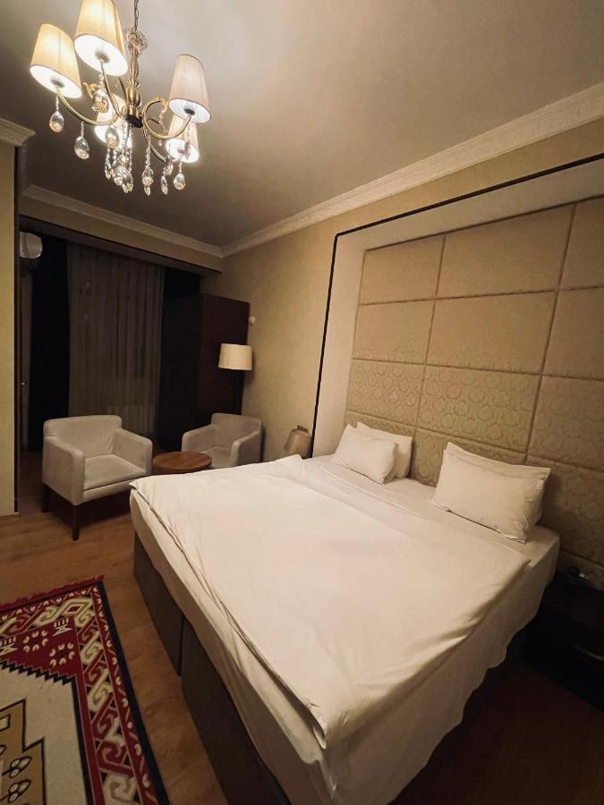 Square Baku Hotel ภายนอก รูปภาพ