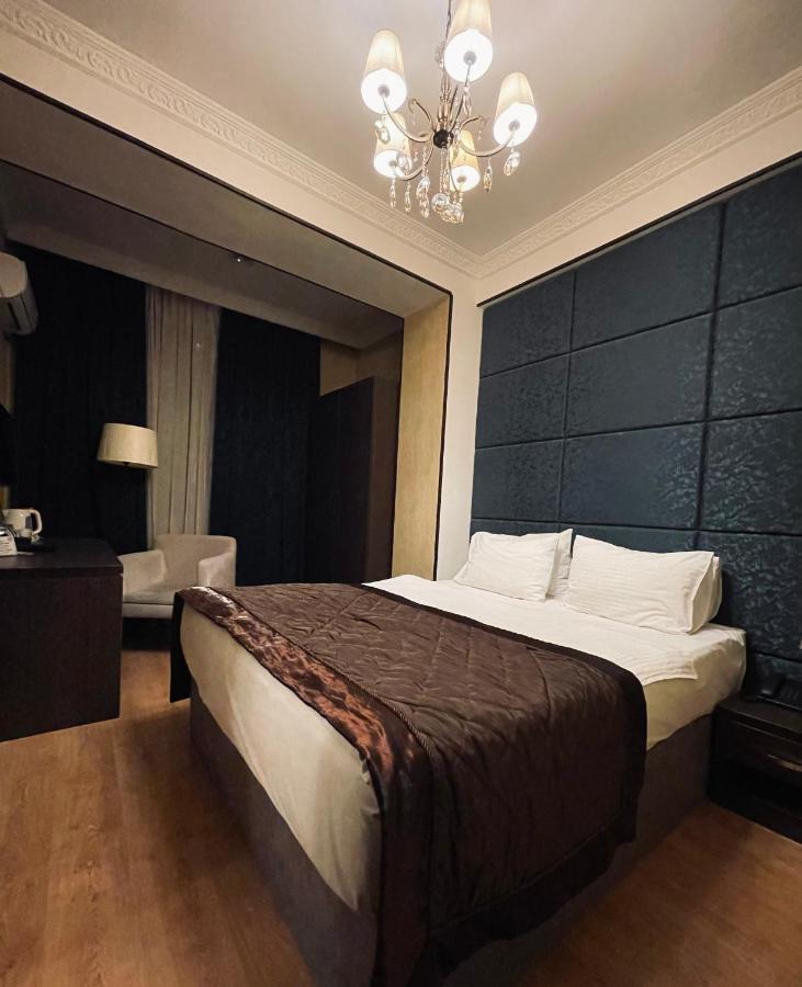 Square Baku Hotel ภายนอก รูปภาพ